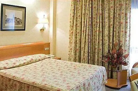 فندق Hotel Ilunion Abando Bilbao 4*