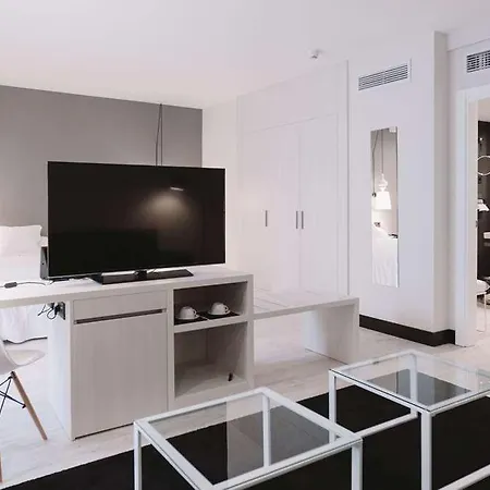 Hotel Ilunion Abando Bilbao بلباو