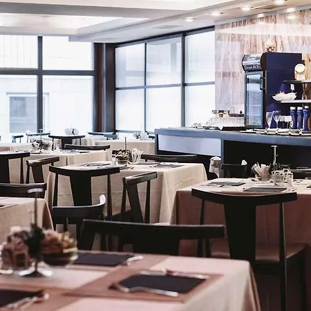 Hotel Ilunion Abando Bilbao فندق بلباو
