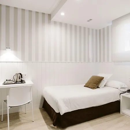 Hotel Ilunion Abando Bilbao فندق 4*