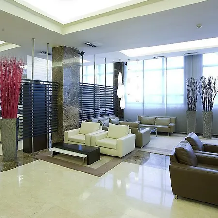 Hotel Ilunion Abando Bilbao فندق بلباو