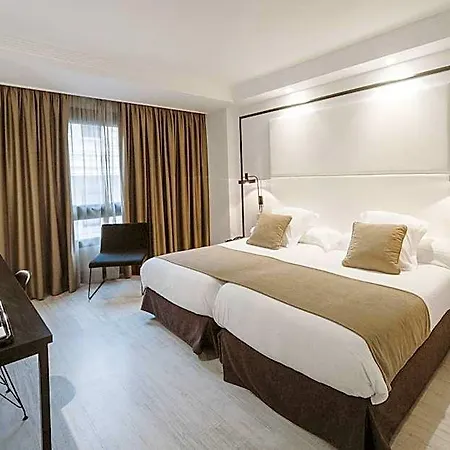 Hotel Ilunion Abando 4*