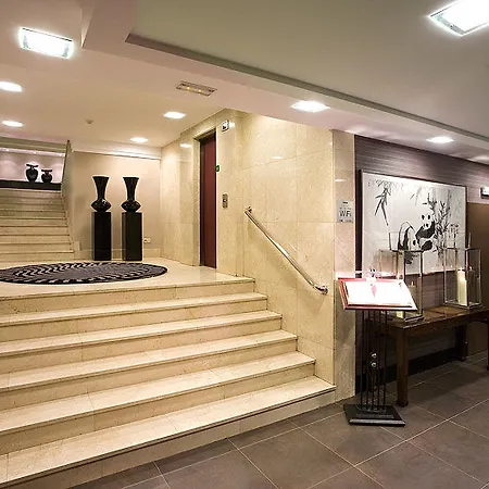 فندق Hotel Ilunion Abando Bilbao بلباو