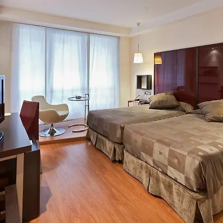 Hotel Ilunion Abando Bilbao بلباو