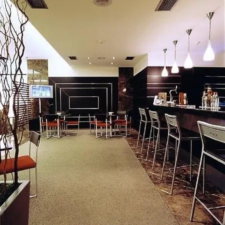 Hotel Ilunion Abando Bilbao 4*