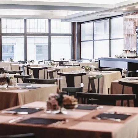 Hotel Ilunion Abando Bilbao 4*