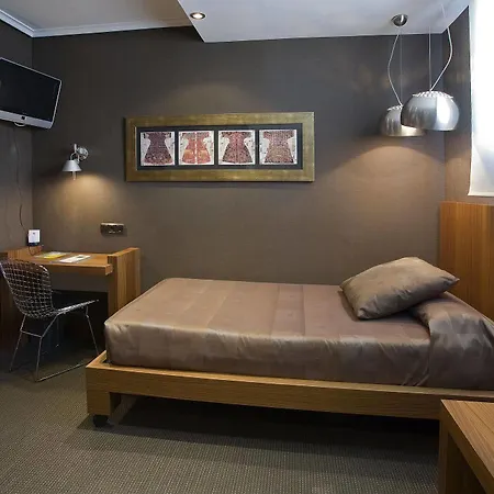 Hotel Ilunion Abando Bilbao فندق 4*