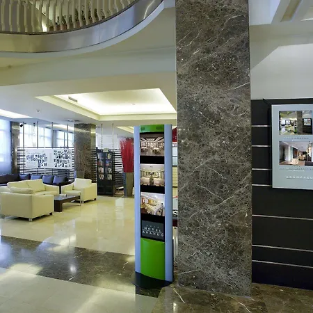 Hotel Ilunion Abando Bilbao بلباو